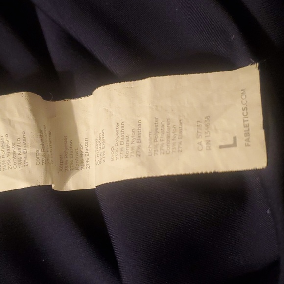 Blue Fabletics leggings - Picture 4 of 4